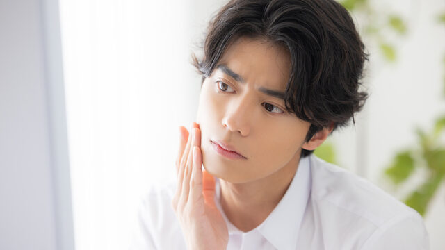 【セルフケアをすると埋没毛になる？脱毛する手間が減るのはどの方法？】医師1,001人にメンズ脱毛に関する疑問を聞きました！脱毛するなら医療脱毛がオススメ！？のメイン画像