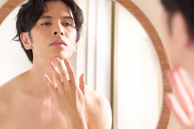 【メンズ顔脱毛実態調査】メンズ顔脱毛経験者のおよそ9割が顔脱毛はおすすめと回答！特におすすめのパーツは？のサブ画像1